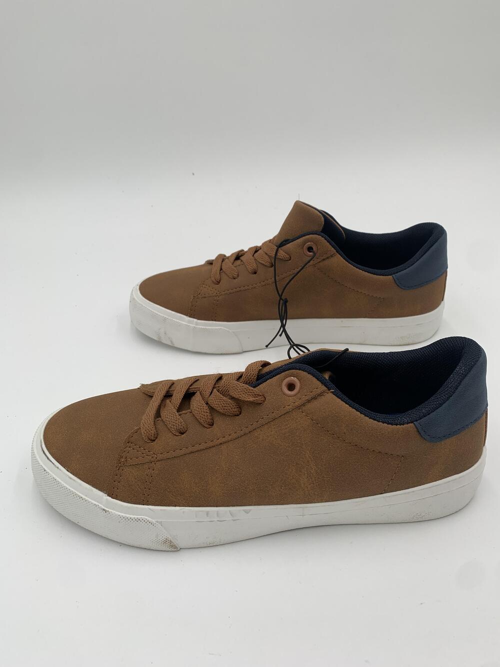 Thereabouts Shoes Boys Size 4 Brown Memory Foam Lace Up Casual Sneakers Low Top